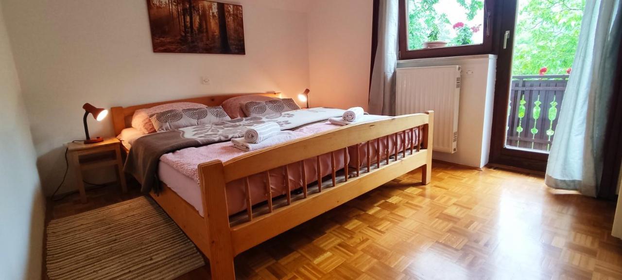 Fantastic Apartment Brglez ゴレンスカ地方 エクステリア 写真