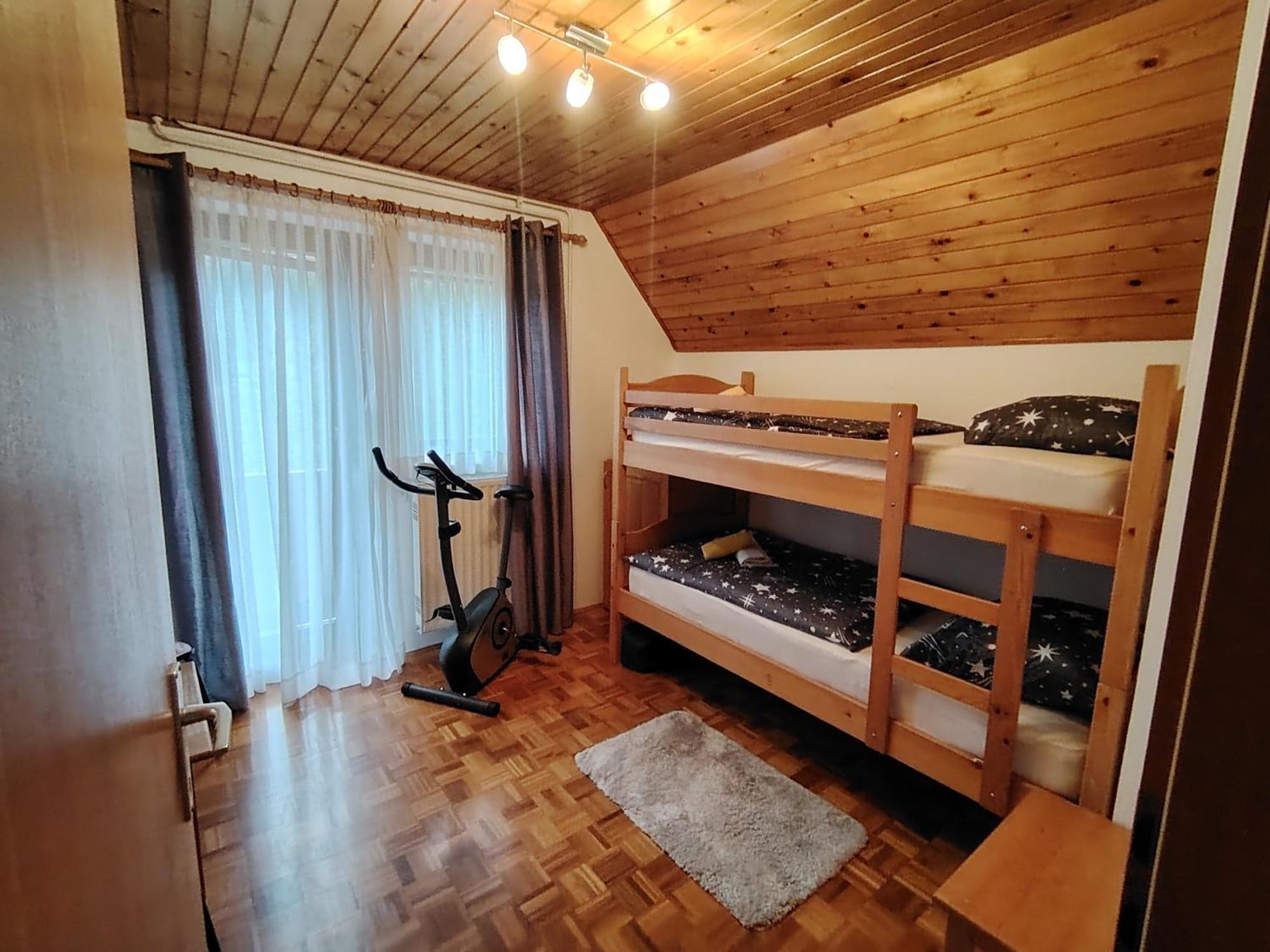 Fantastic Apartment Brglez ゴレンスカ地方 エクステリア 写真